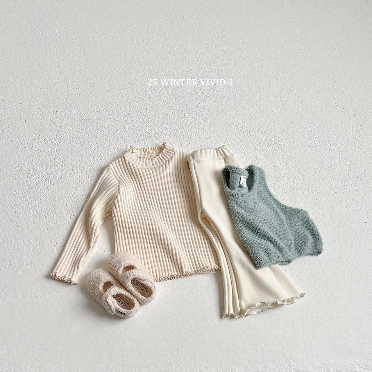 Winter plain flared pants