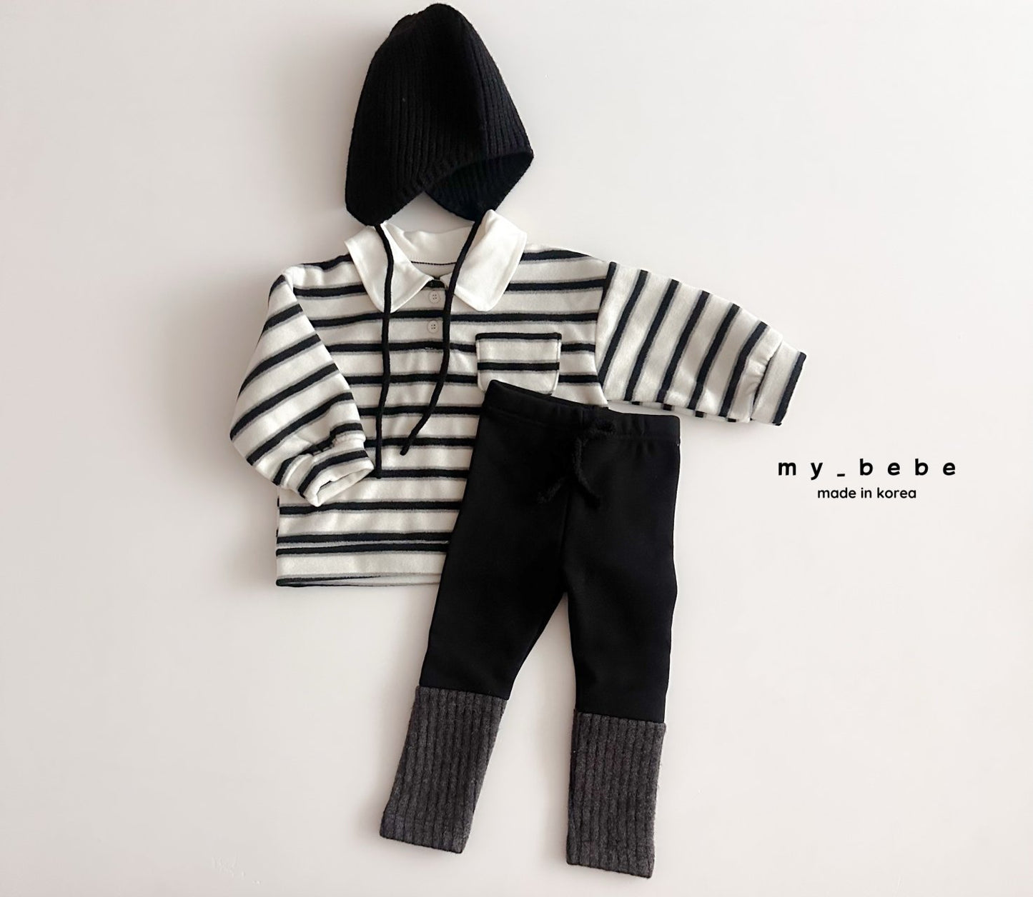 Striped collar fleece