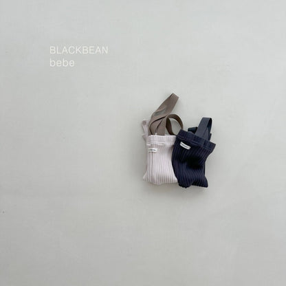 Cozy baby suspender pants