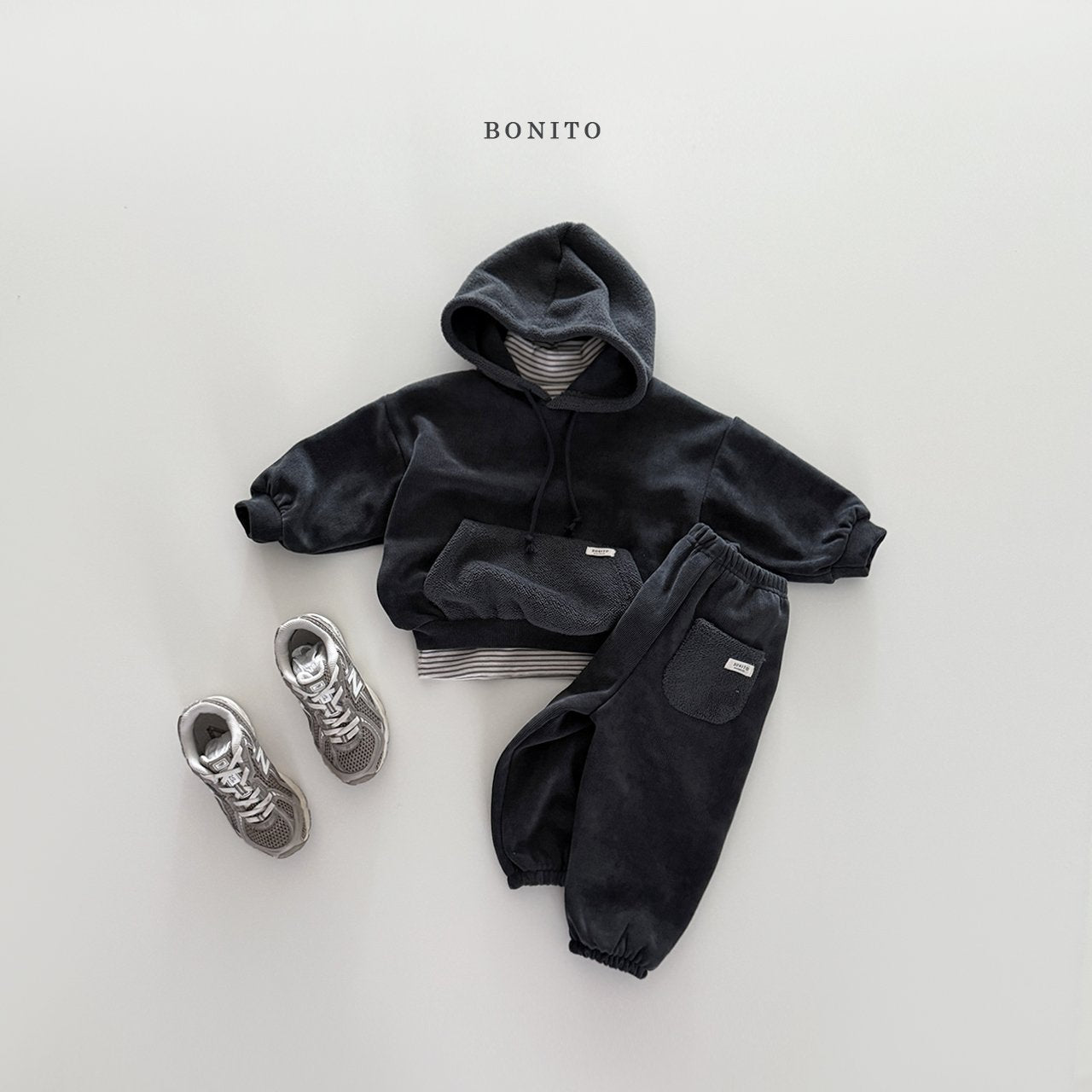 Soft hooded top bottom set