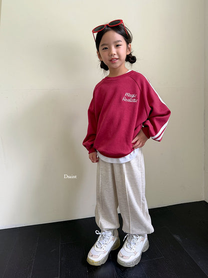 Model pintuck pants