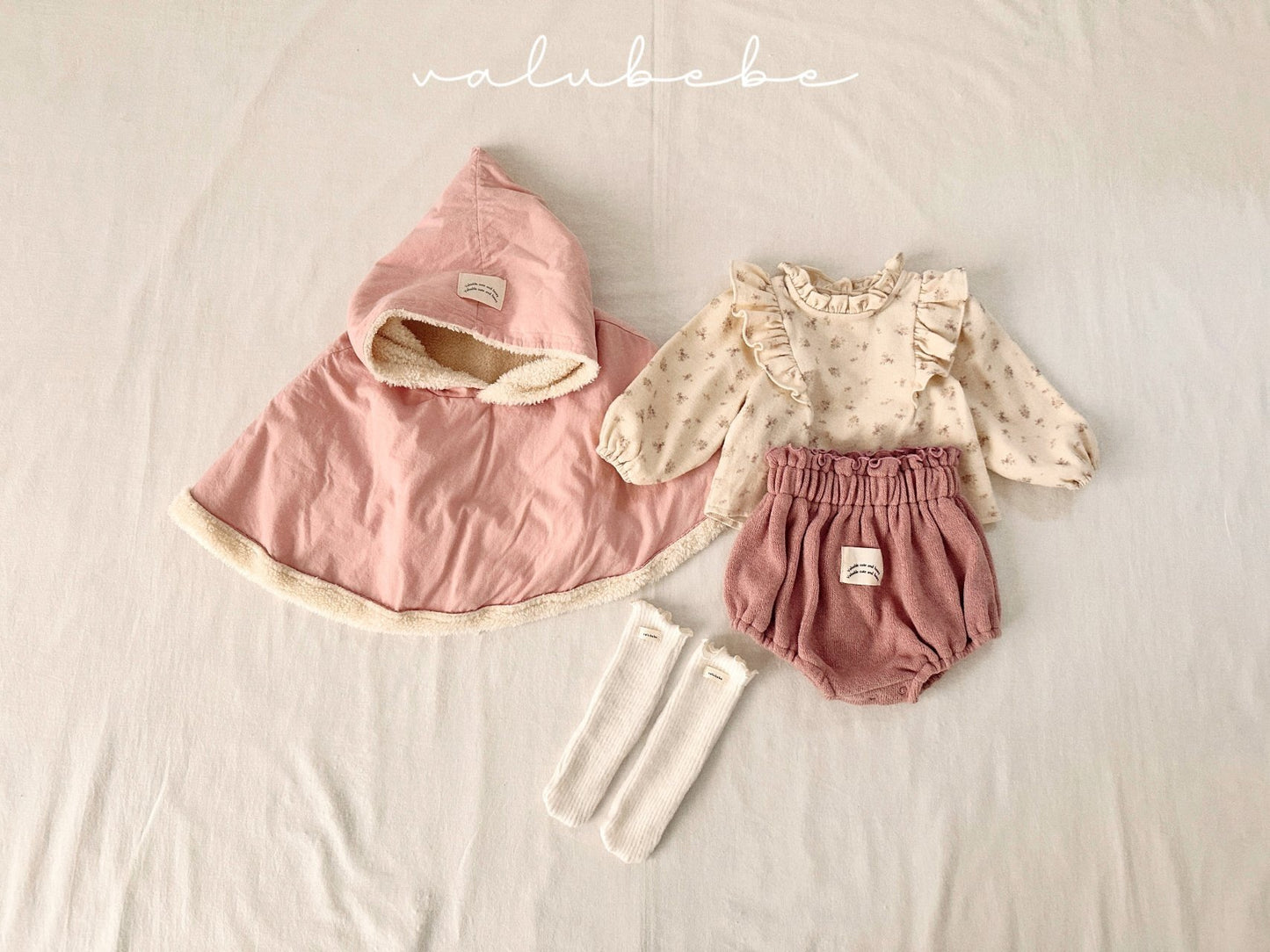 Dumble hooded cape