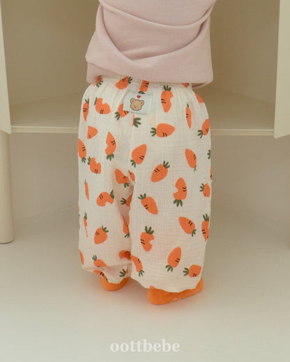 Veggie heart bear print pants