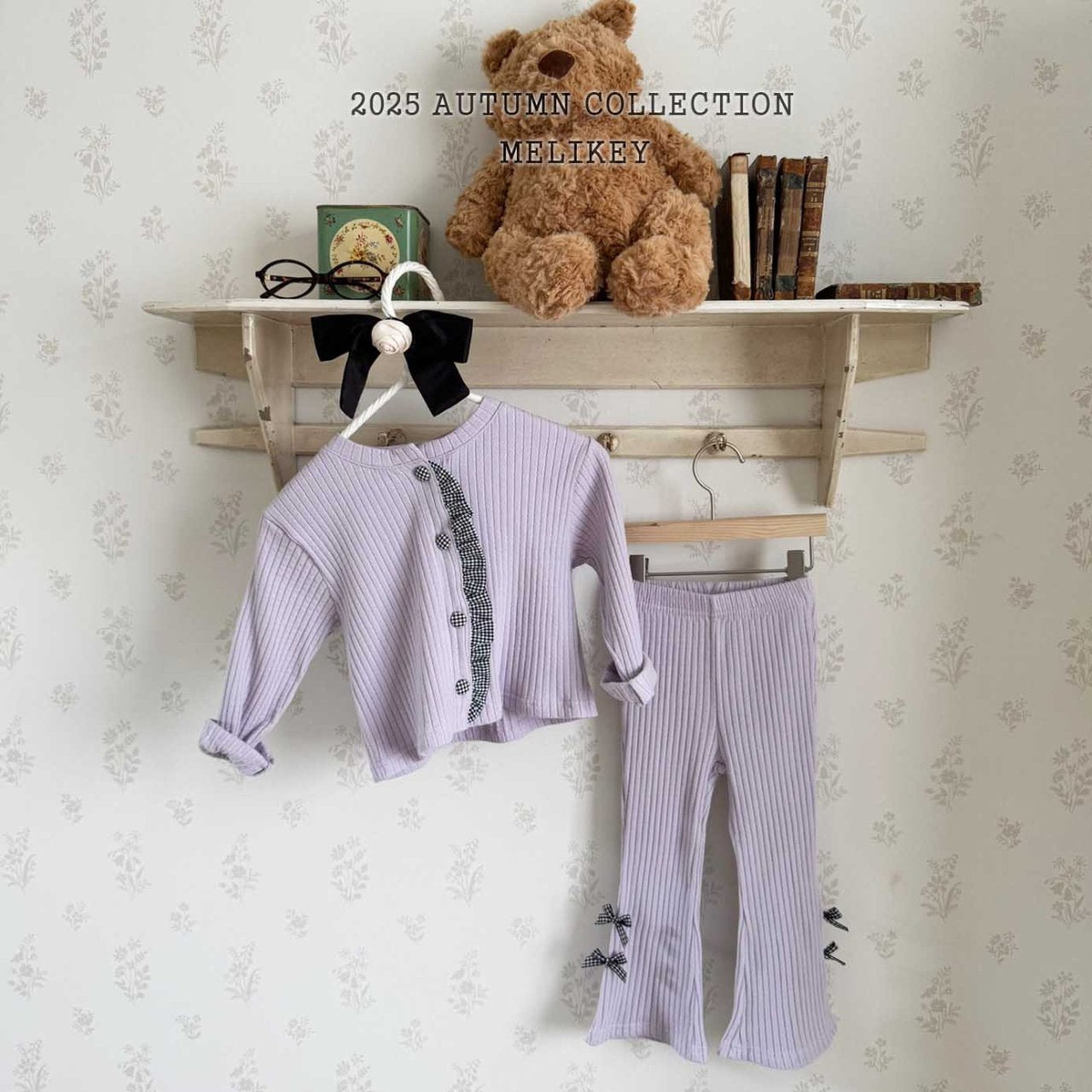 Point button cardigan