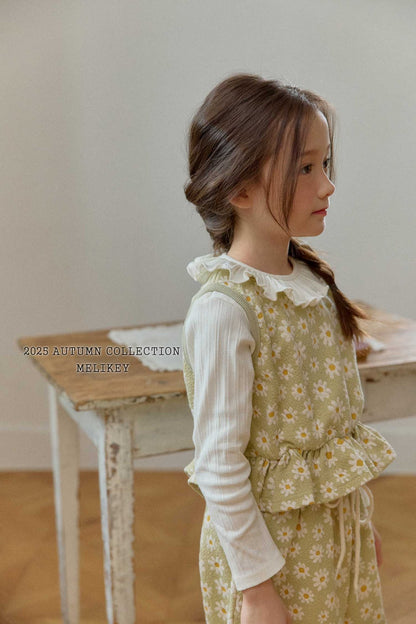 Daisy vest