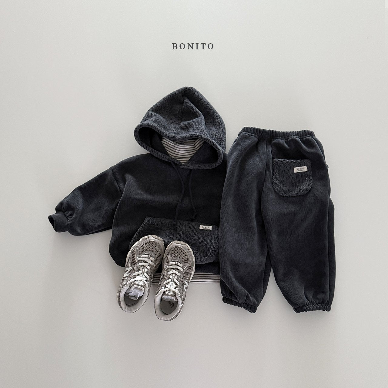 Soft hooded top bottom set