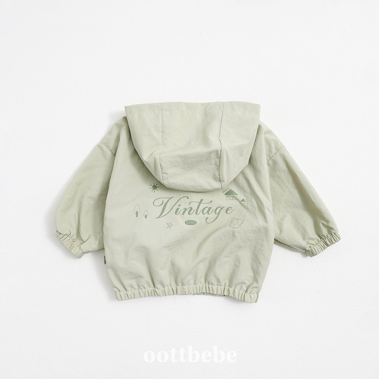 Marshmallow hooded windbreaker