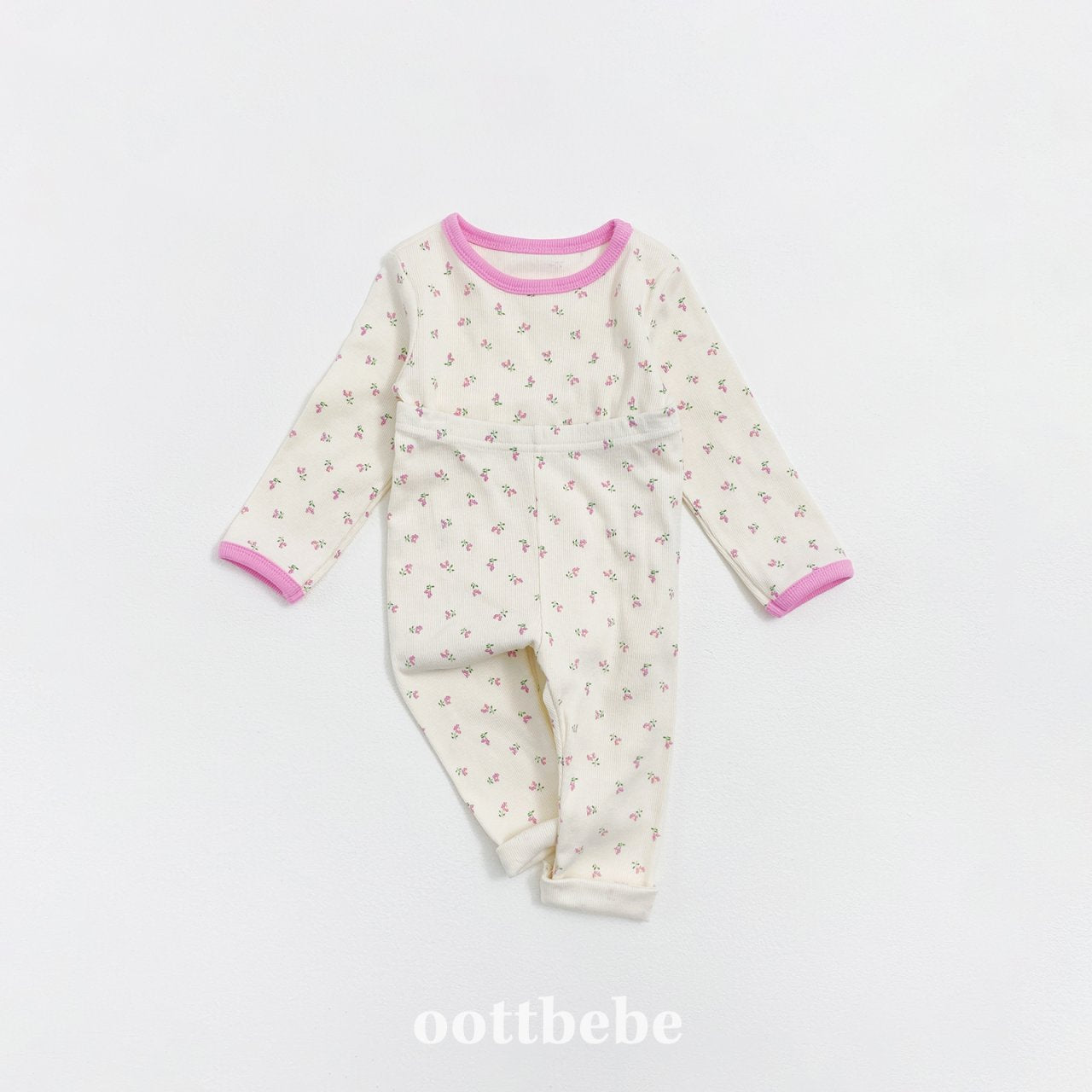Flower berry pajamas