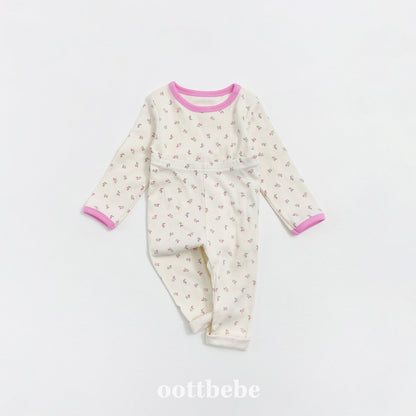 Flower berry pajamas