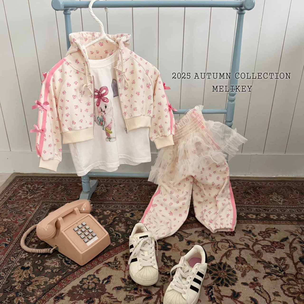 Floral ribbon hooded zipip