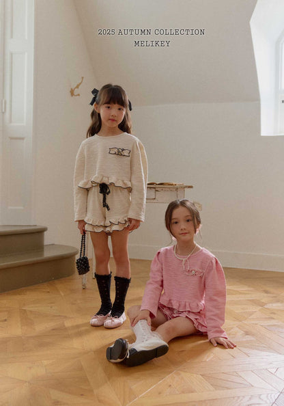 Evian frill shorts