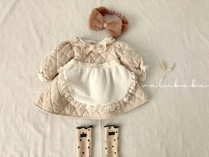 Dot collar quilted dress