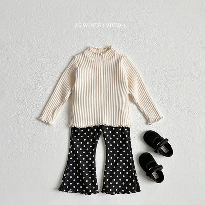 Pattern pants