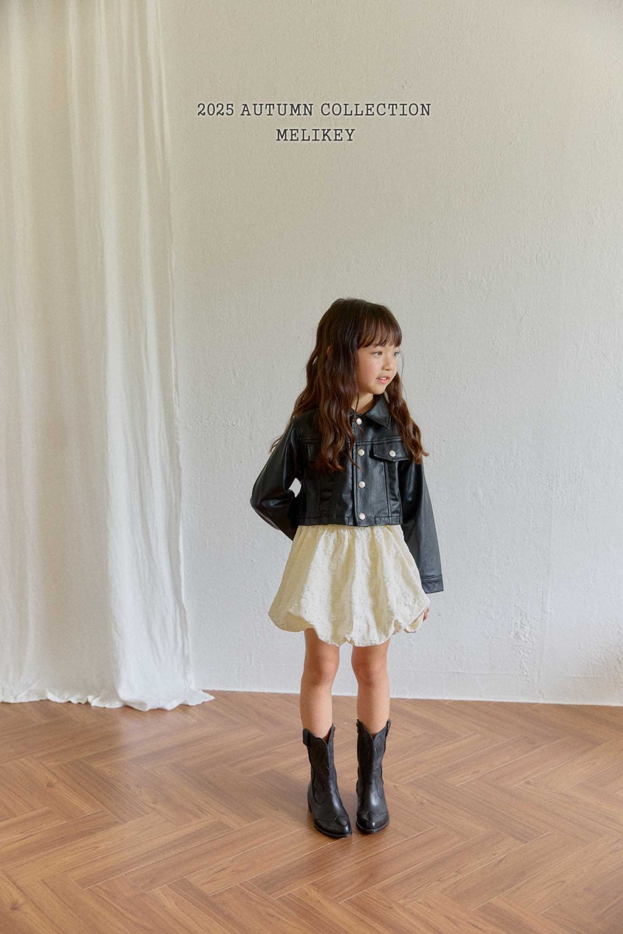 Leather short jacket