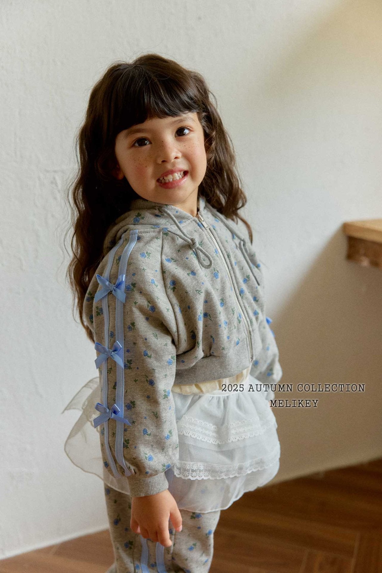 Floral ribbon hooded zipip