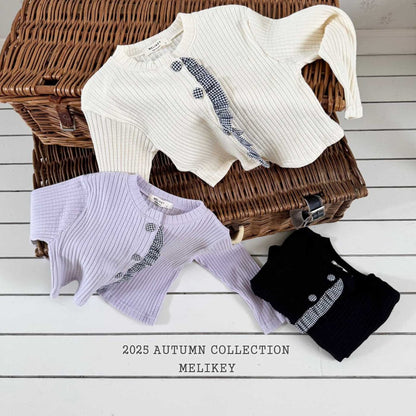 Point button cardigan