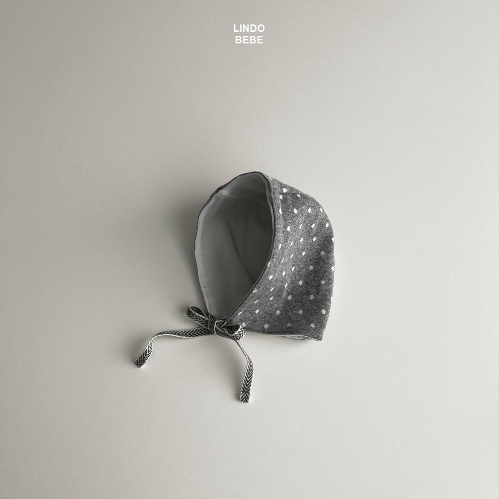 Polka dot bonnet
