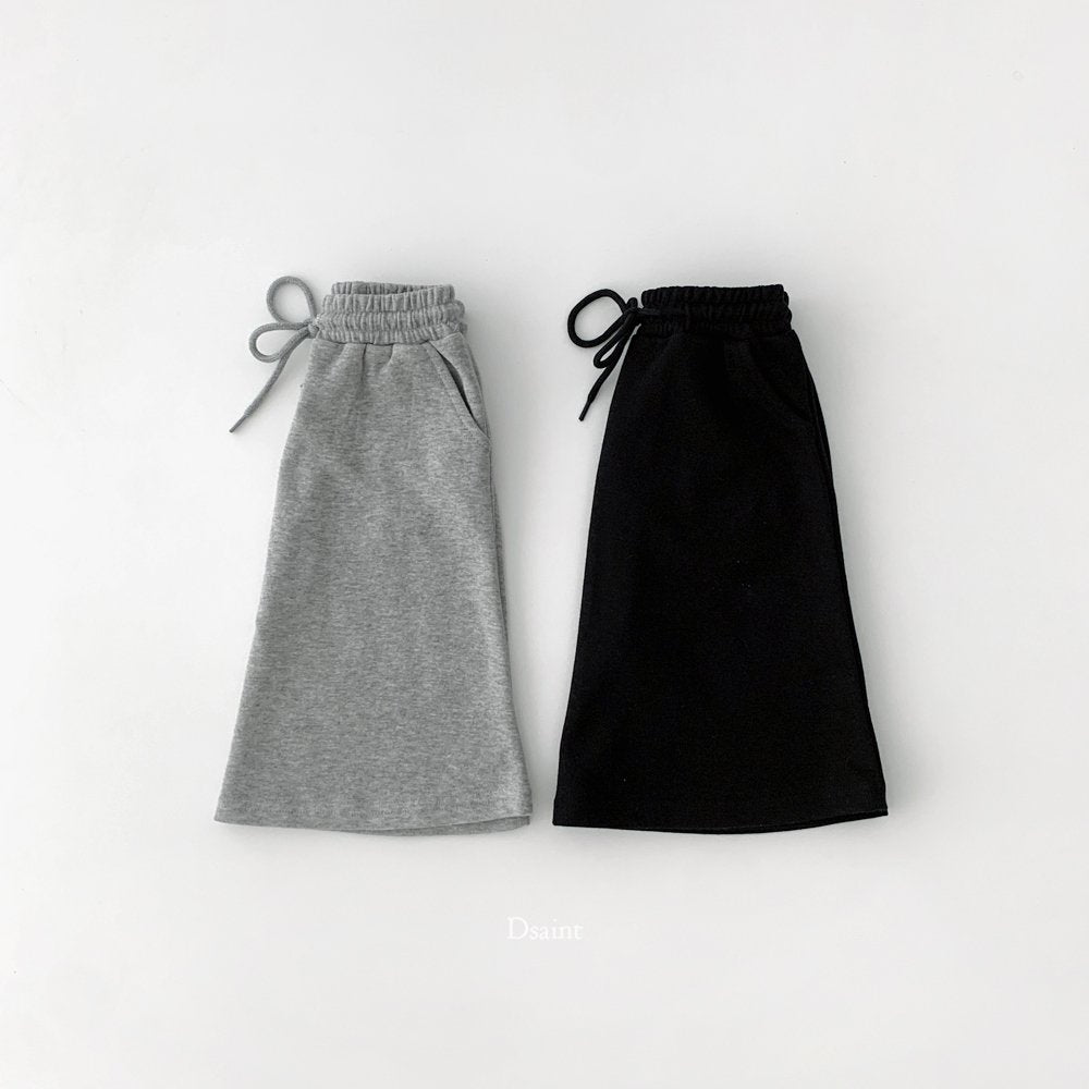Long slit skirt