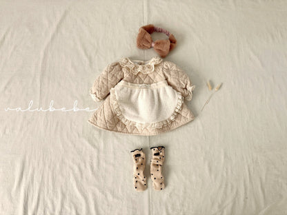Dot collar quilted dress