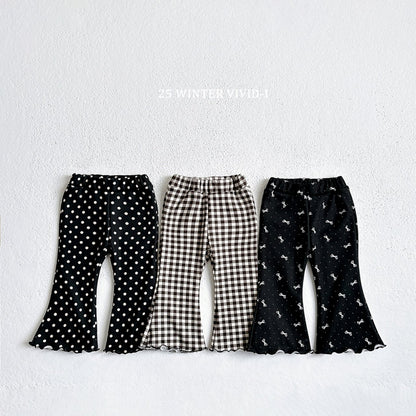Pattern pants