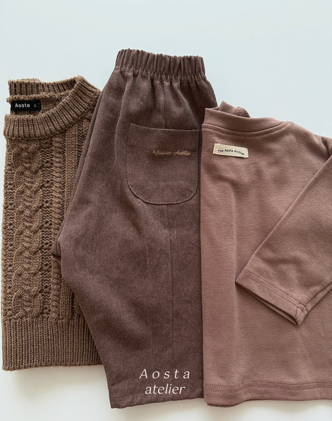Solid color essential T