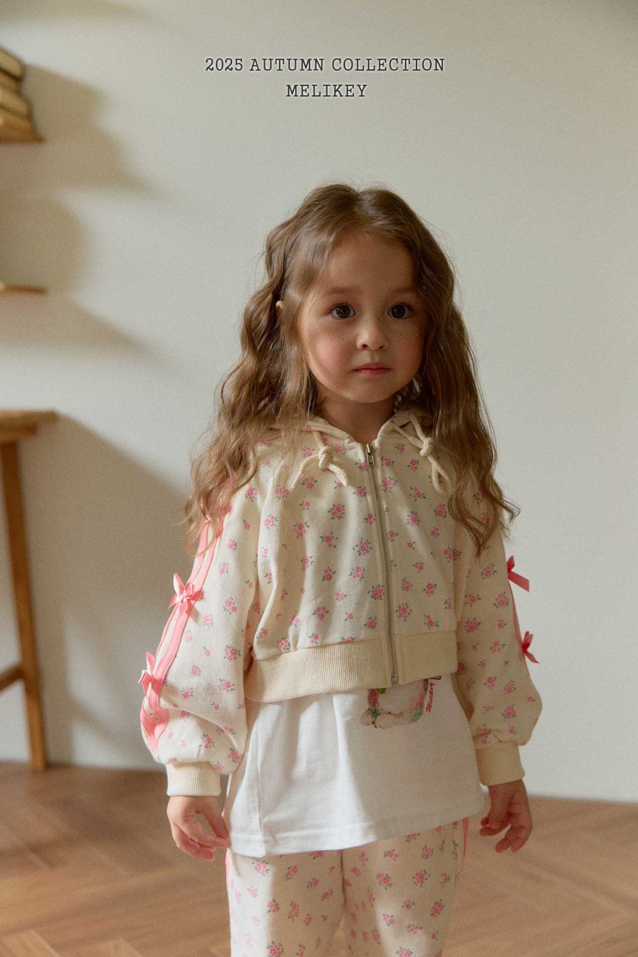 Floral ribbon hooded zipip