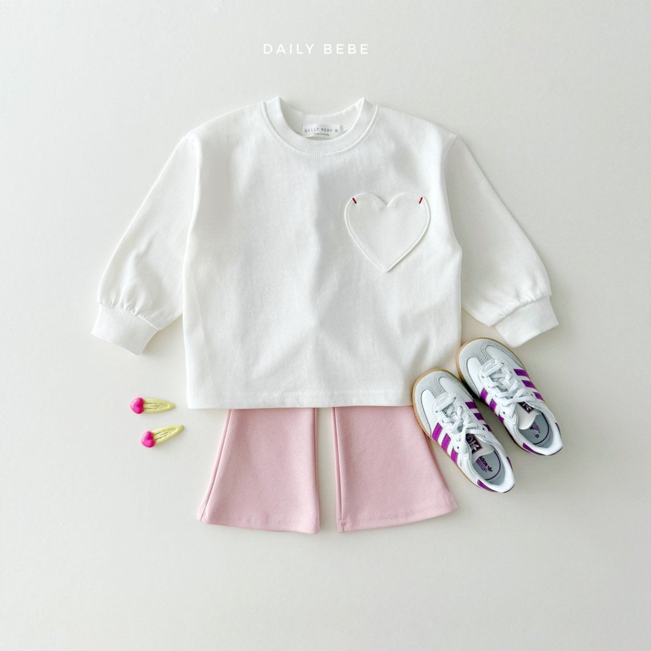 Heart pocket top