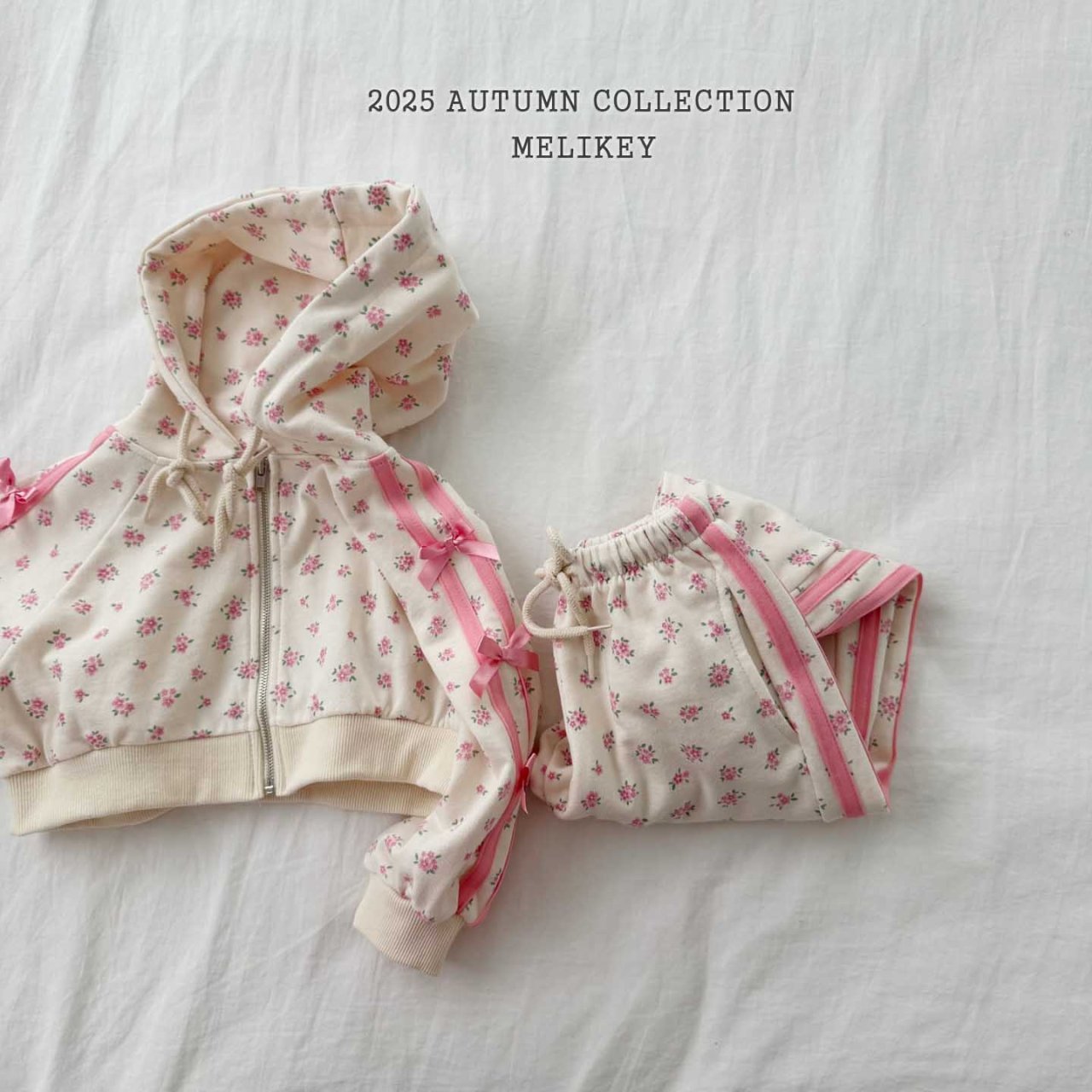 Floral ribbon hooded zipip