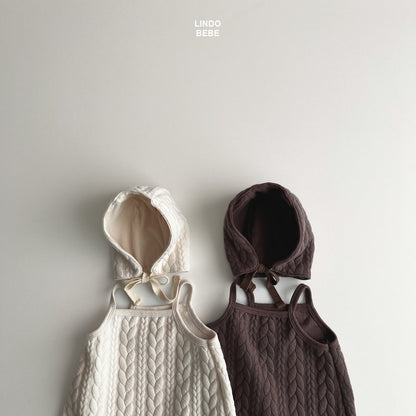 Twisted bonnet