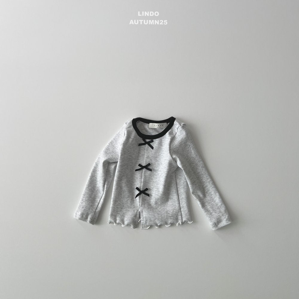 Sweet ribbon top