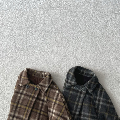 Check cape jacket
