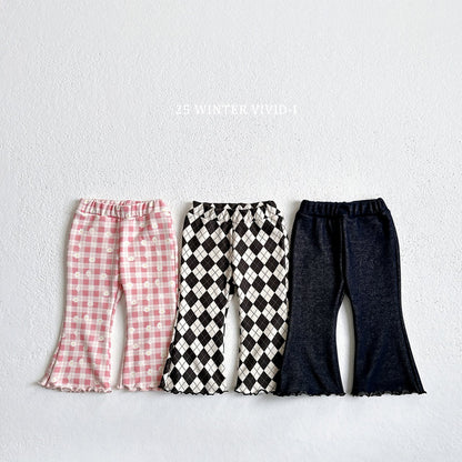 Pattern pants