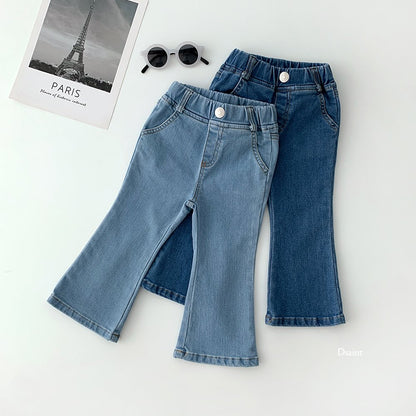Pretty bootcut pants