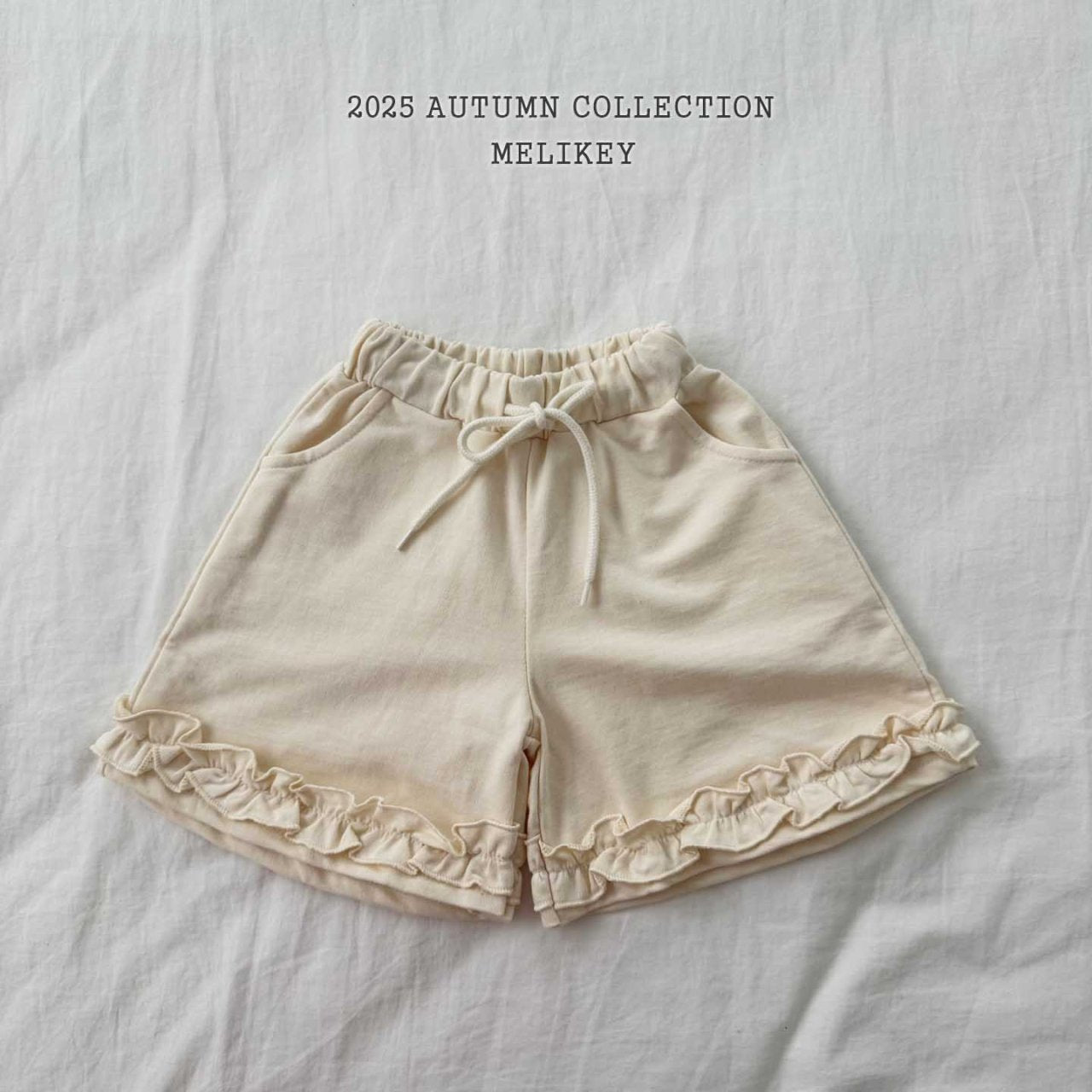 Rose frill pants