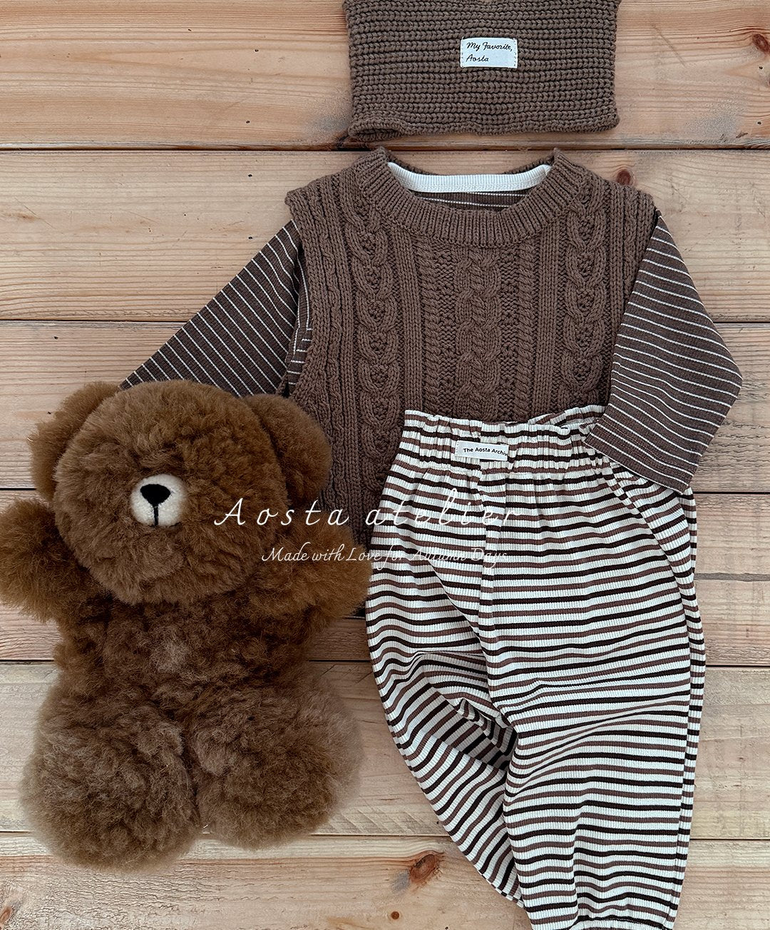 Striped moment top