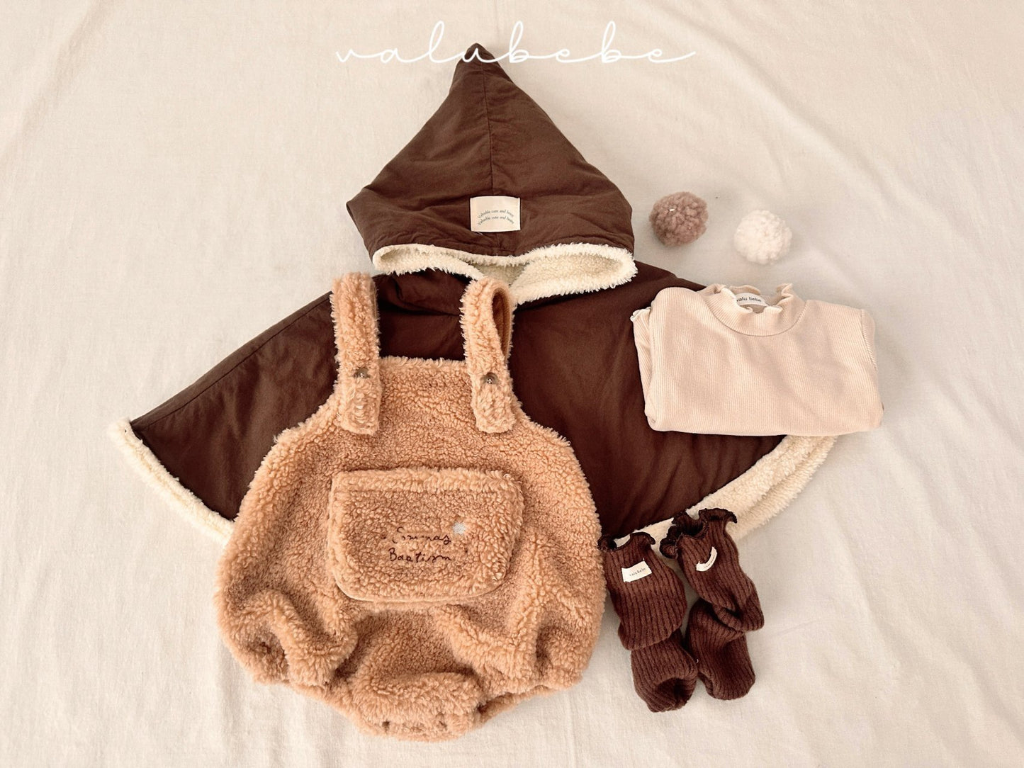Dumble hooded cape