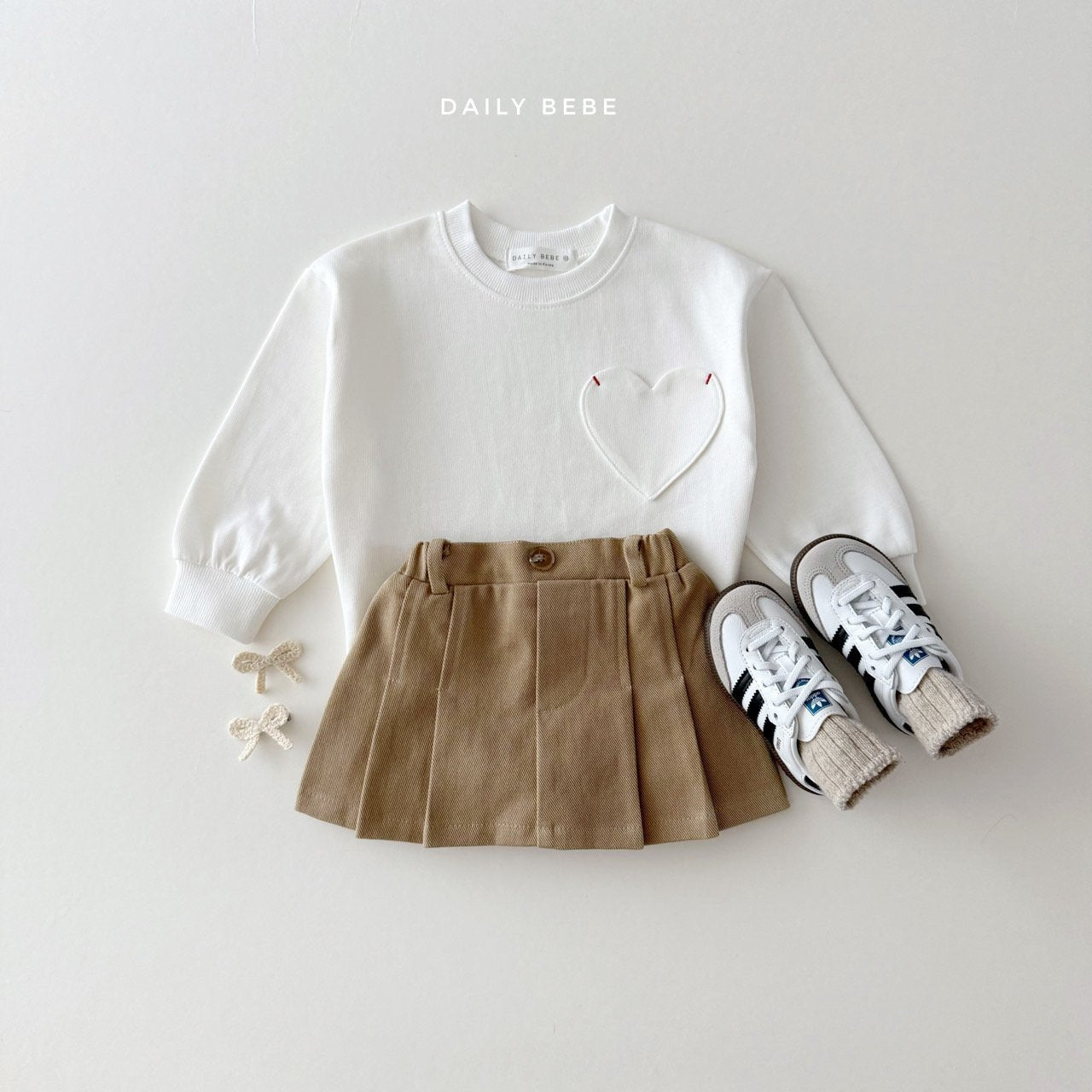 Heart pocket top