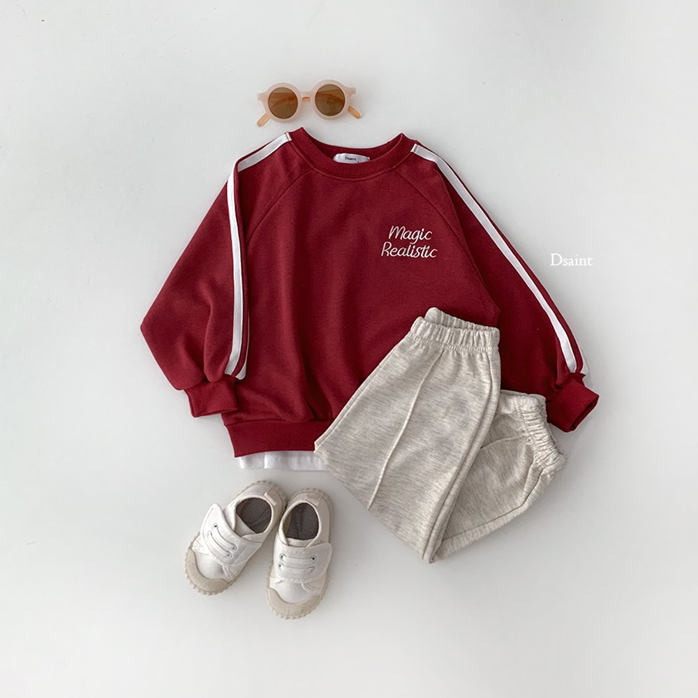 Model pintuck pants