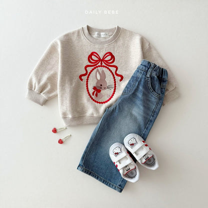 Rabbit embroidered sweatshirt