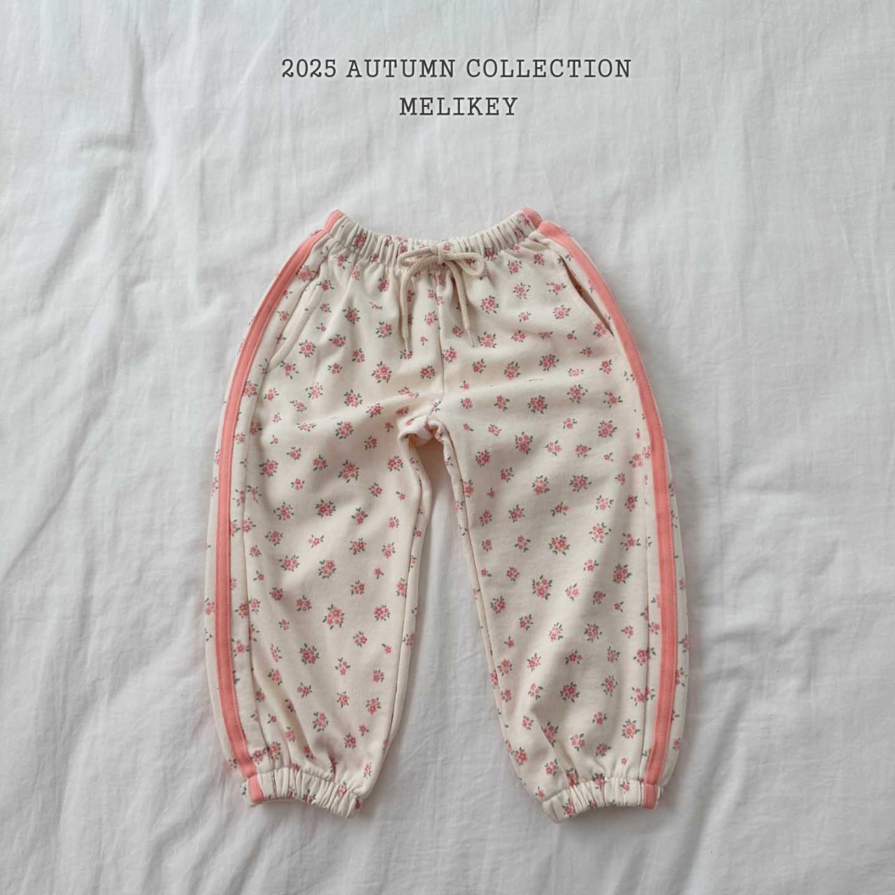 Floral jogger pants