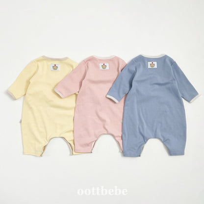 Buttercream onesie set