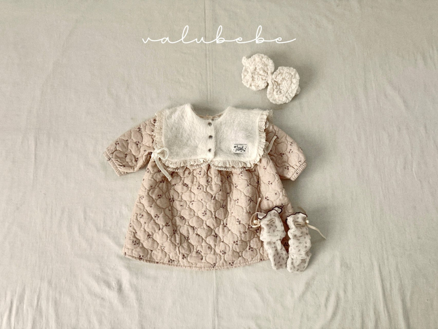 Lace padded dress