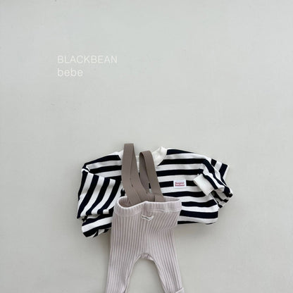 Cozy baby suspender pants