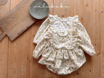 Boen frill suit