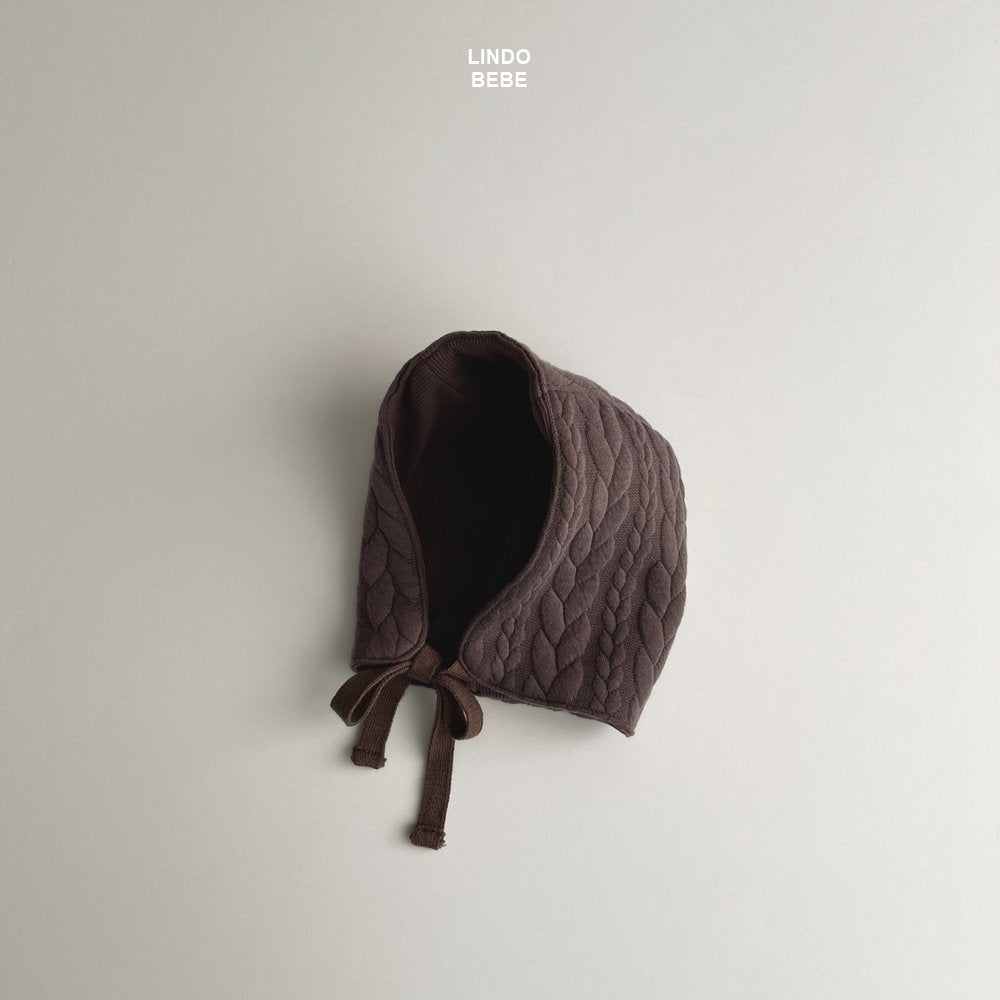 Twisted bonnet