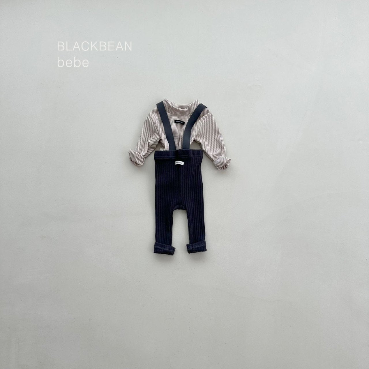 Cozy baby suspender pants