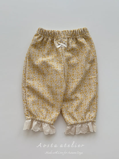 Lace bonbon pants