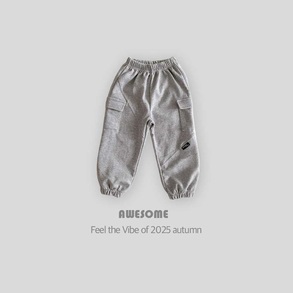 Diagonal cut cargo pants