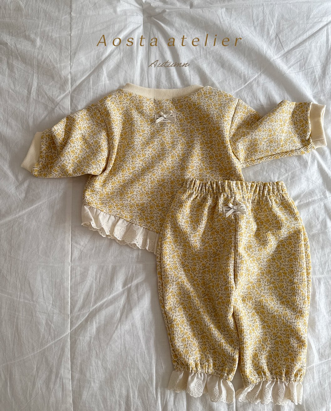 Lace bonbon sweatshirt
