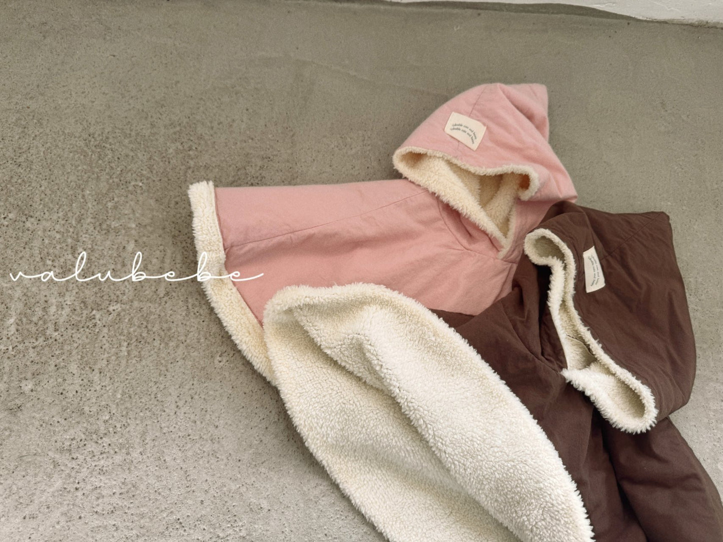 Dumble hooded cape